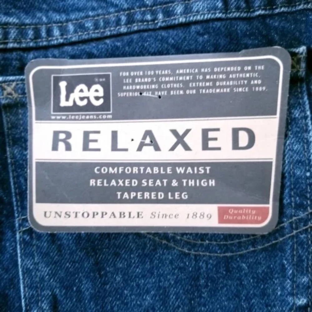 Lee Relaxed Fit Tapered Leg Short Length - Picture 2 of 7